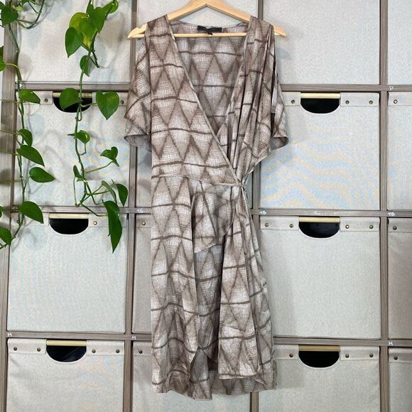 Satin flutter sleeve wrap dress tie dye BCBG - Picture 1 of 6